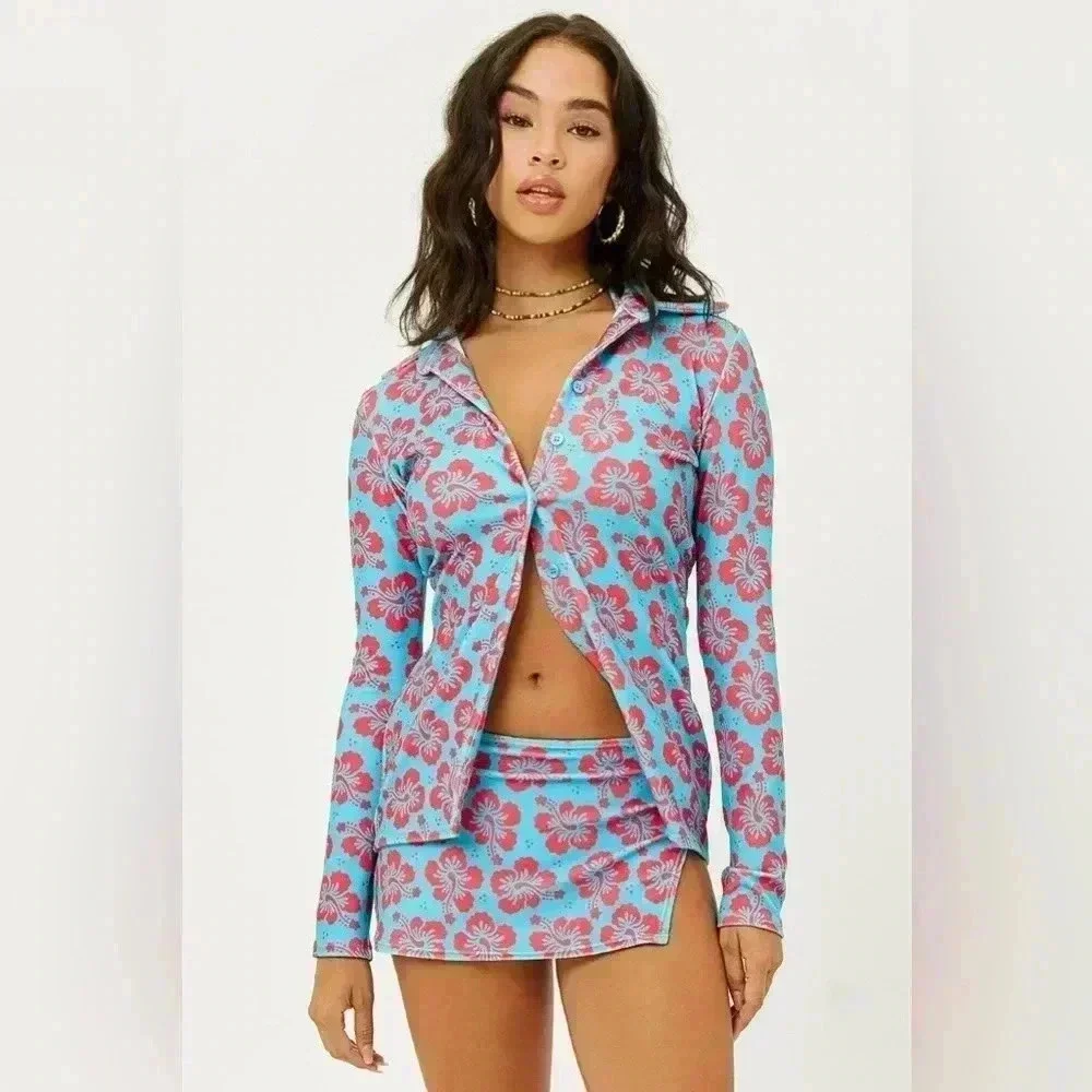 NWT Frankie’s Bikinis Nova Terry Floral Long Sleeve Button Up Blue Magic Sz S